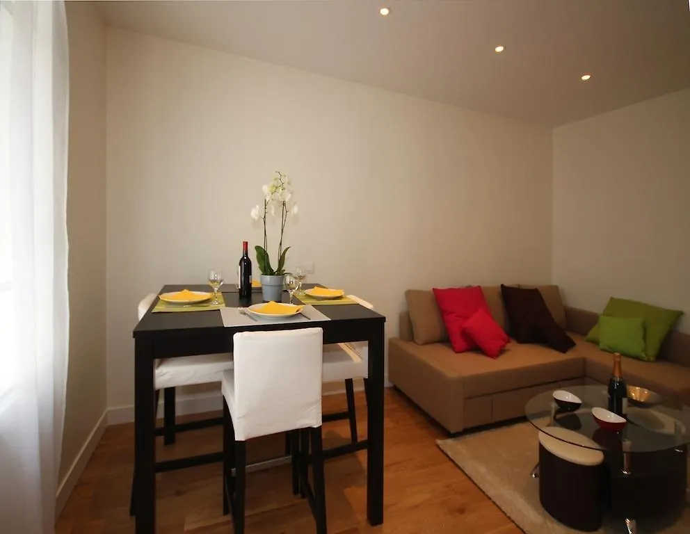 Apartment Beaumarchais Paris