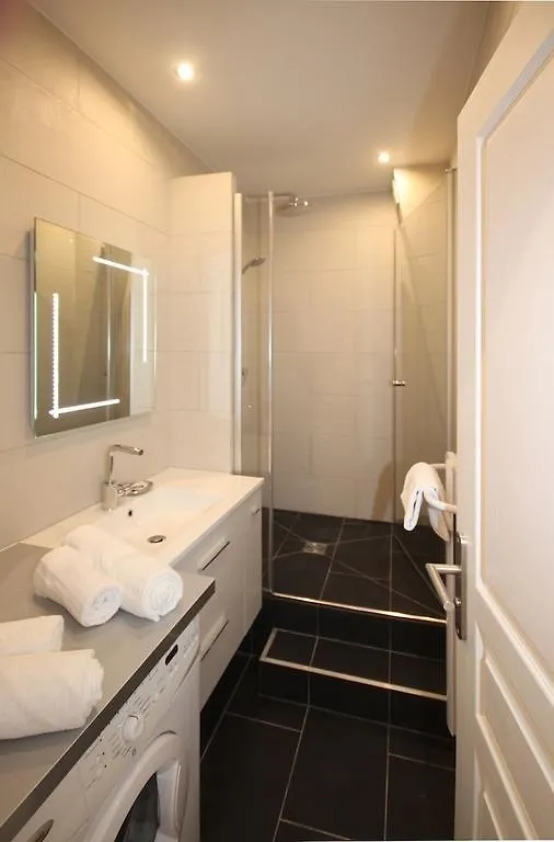 Apartment Beaumarchais Paris